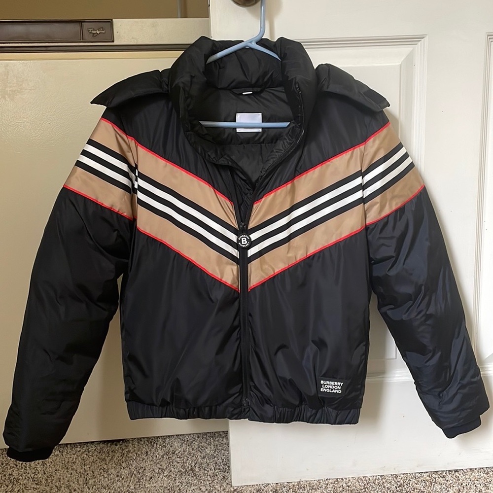 Burberry London England Puffer hooded jacket women XS/S, Girls, Signature Logo